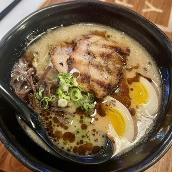 Fuyu Ramen - Classic Tonkotsu Ramen - Poke Near Me - Sunnyside, New York Fuyu Ramen - Classic Tonkotsu Ramen - Poke Near Me - Sunnyside, New York