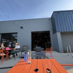 Ope Brewing - Garage doors for an open air concept