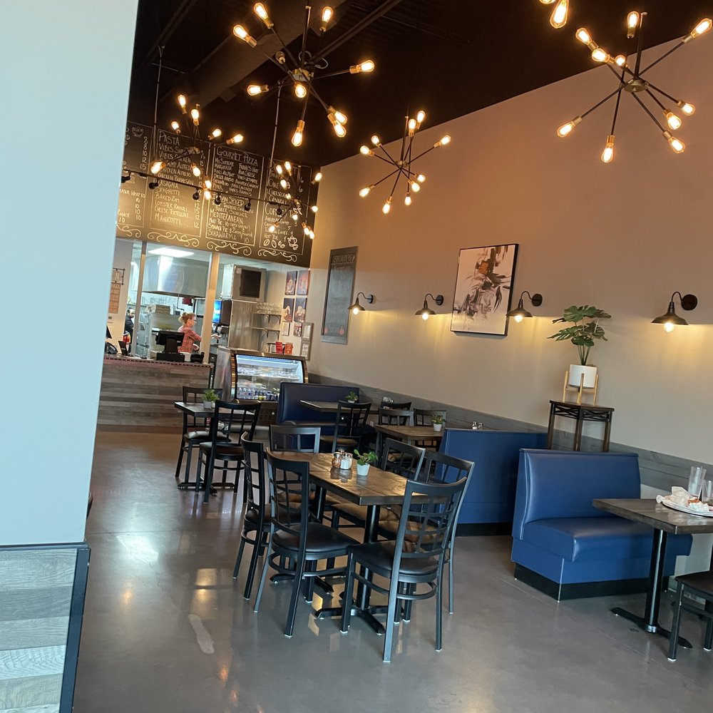 Pizza Vibes - Inside Dining - Pizza Near Me - The Colony, Texas