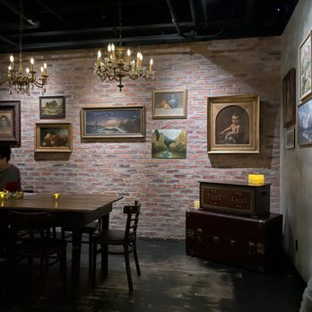 Hooch Craft Cocktail Bar - Vibes - Tapas/Small Plates Near Me - Aspen, Colorado