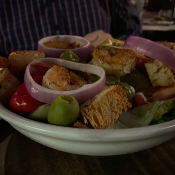 Passero - House salad with shrimp - Italian Near Me - Arlington Heights, Illinois