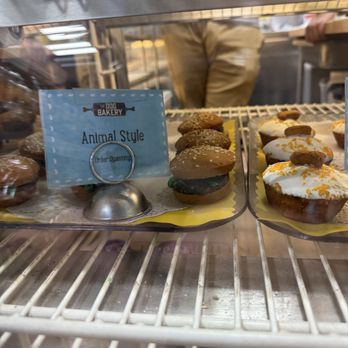 The Dog Bakery - Burger!!! - Pet Stores Near Me - Pasadena, California