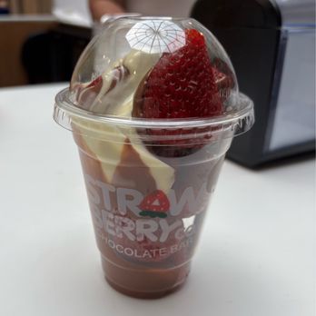 Strawberry - Desserts Near Me - Grapevine, Texas Strawberry - Desserts Near Me - Grapevine, Texas