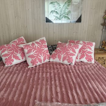 Aloha Lane - More Hawaiian quilt pillow covers - Home Decor Near Me - Honolulu, Hawaii