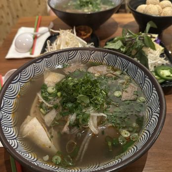 Vui Ve - Ph Combo with spicy broth - Vietnamese Near Me - Los Angeles, California Vui Ve - Ph Combo with spicy broth - Vietnamese Near Me - Los Angeles, California