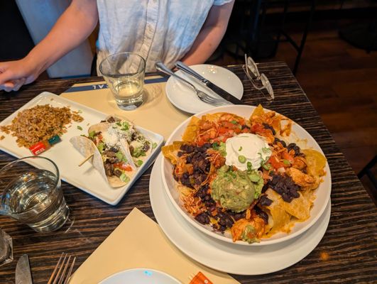The LOCAL Kitchen & Drinks Waltham by null