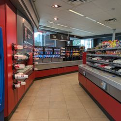 QuikTrip - QuikTrip, 161 W Plaza Dr, Mooresville