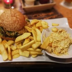 Django Nidderau - Veggie Burger