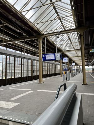 Amstel Station by null