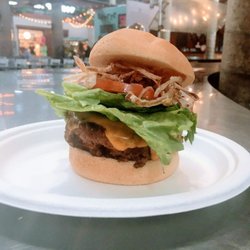 Mo Veg Shop - Beyond Burger