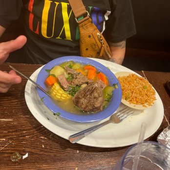 L & J Cafe - Caldo de res - Mexican Near Me - El Paso, Texas