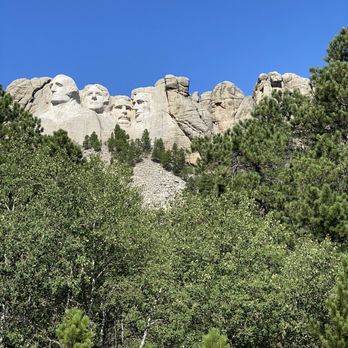 Mount Rushmore National Memorial - Landmarks & Historical Buildings Near Me - Keystone, South Dakota Mount Rushmore National Memorial - Landmarks & Historical Buildings Near Me - Keystone, South Dakota