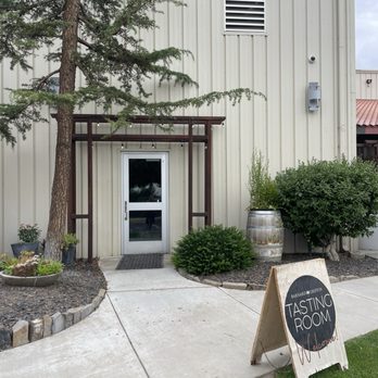 Barnard Griffin Winery - Tasting room entrance - Wineries Near Me - Richland, Washington