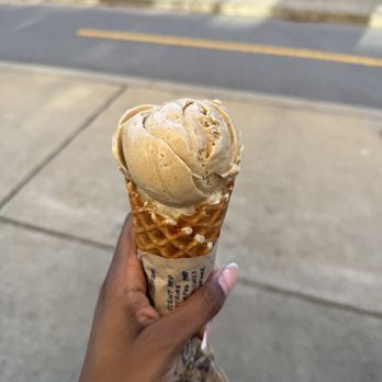 Jeni's Splendid Ice Creams - House Coffee Ice Cream - Ice Cream & Frozen Yogurt Near Me - Atlanta, Georgia Jeni's Splendid Ice Creams - House Coffee Ice Cream - Ice Cream & Frozen Yogurt Near Me - Atlanta, Georgia