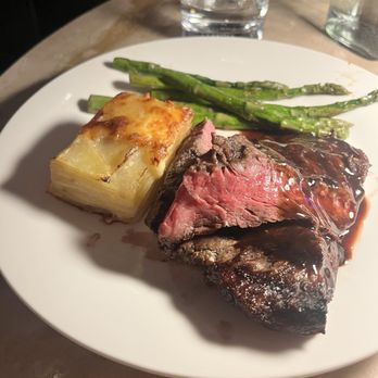 16Eleven - 10 oz wagyu bavette - Steakhouses Near Me - Everett, Washington