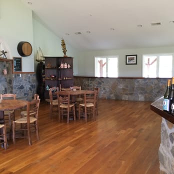 Molon Lave Vineyards - Wineries Near Me - Warrenton, Virginia Molon Lave Vineyards - Wineries Near Me - Warrenton, Virginia