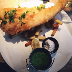 The Wellington - Haddock, chips and peas puree