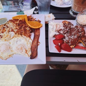 Mex Cocina Cafe - nutella french toast with a side of over easy eggs, bacon, and hash browns - Desserts Near Me - Burbank, California