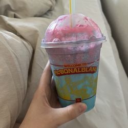 McDonald's - This is the worst shake in the world.