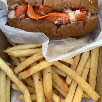 DJ’s Clam Shack - Lobster Roll w/Fries - Seafood Near Me - Wantagh, New York