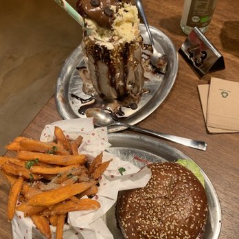 What's Beef - Nutella cheesecake milkshake, Lady Marmalade burger, sweet potato fries. - American Near Me - Dusseldorf, NW What's Beef - Nutella cheesecake milkshake, Lady Marmalade burger, sweet potato fries. - American Near Me - Dusseldorf, NW