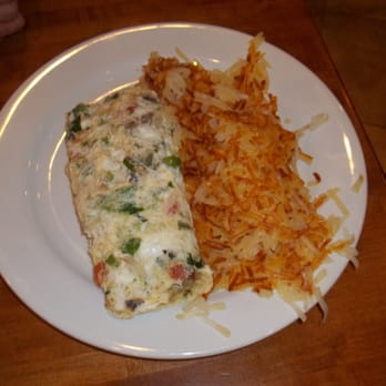 Burnt Toast Restaurant - Veggie Egg white omelette - Breakfast & Brunch Near Me - Elgin, Illinois