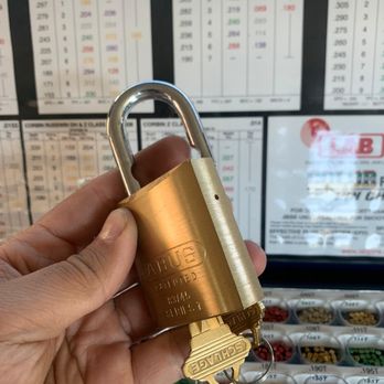 West Phoenix Locksmith - Pad lock re-key - Keys & Locksmiths Near Me - Phoenix, Arizona