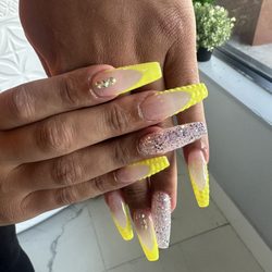 Bling Nails & Lashes - Gel