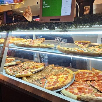Roppolo's Pizzeria - Pizza Near Me - Austin, Texas