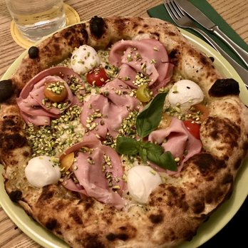 Münchner Stubn - Pistachio pizza - Bavarian Near Me - Munich, BY