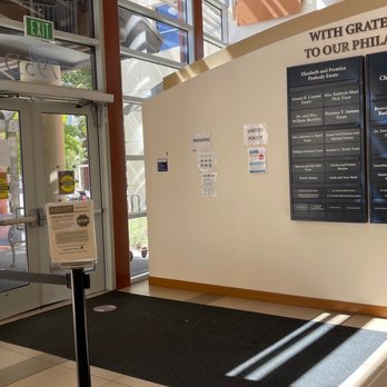 Frank S. Chen, M.D - Clara building entrance - Orthopedists Near Me - Palo Alto, California Frank S. Chen, M.D - Clara building entrance - Orthopedists Near Me - Palo Alto, California