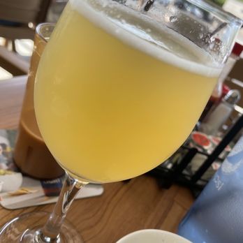 The Howling Rooster - Tropical Mimosa 9/10. - Breakfast & Brunch Near Me - Buffalo, New York