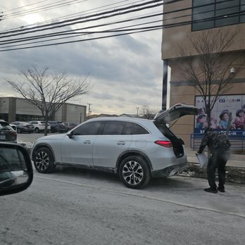 The UPS Store - Parking at the right corner up from the store. ( not UPS designated parking) - Shipping Centers Near Me - Howard Beach, New York