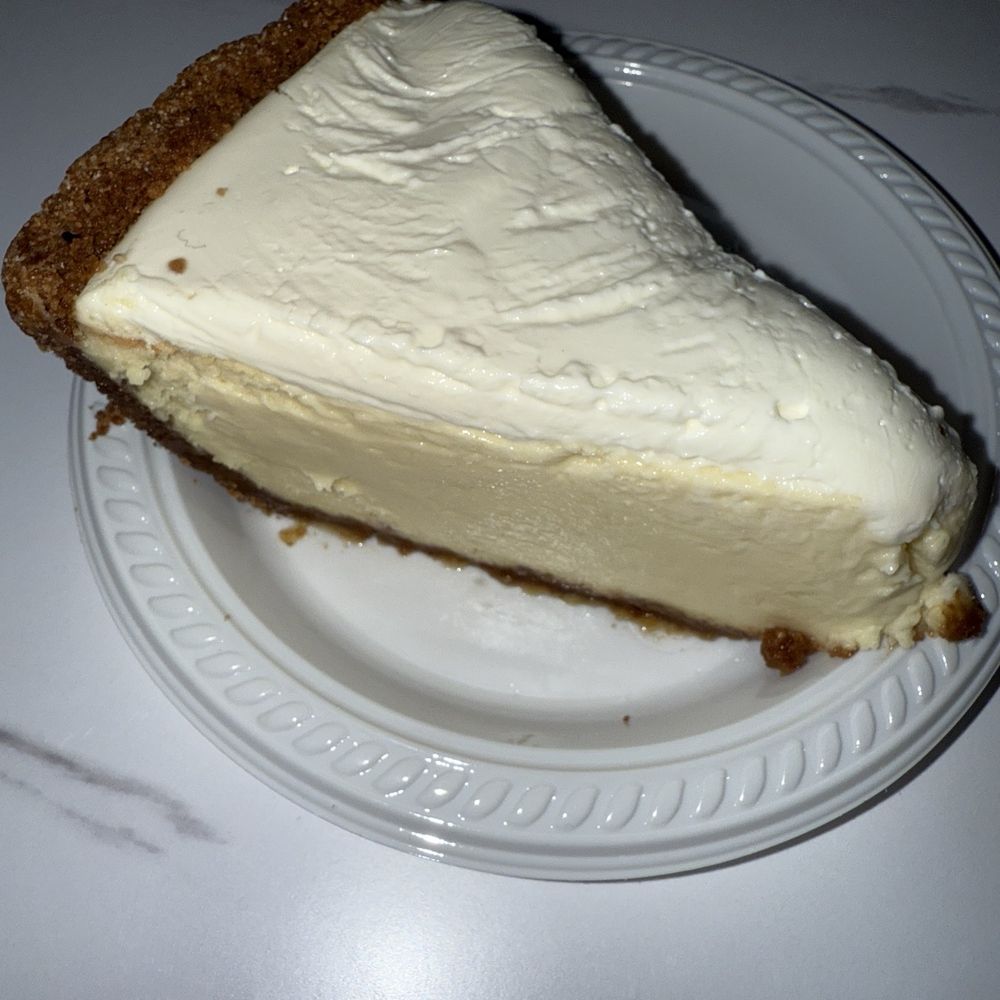 Harriet's Cheesecakes Unlimited - Strawberries and cream slice? I think they gave me a regular plain slice? - Bakeries Near Me - Inglewood, California