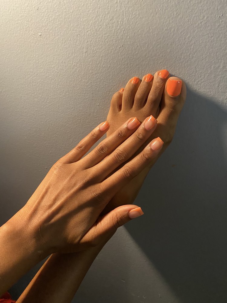Xtendo Nails Logo