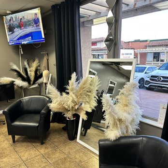 Oquesa's Beauty Bar - Hair Salons Near Me - Moreno Valley, California