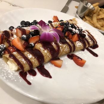 SweetDiner - Berry feast crepe - Diners Near Me - Milwaukee, Wisconsin