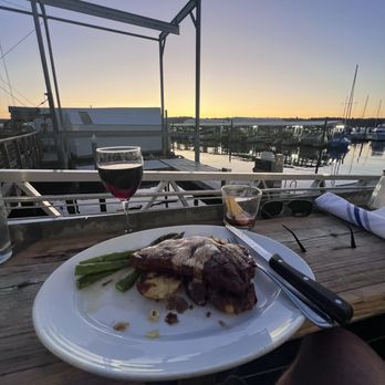 Boathouse 19 - Steak - Bars Near Me - Tacoma, Washington