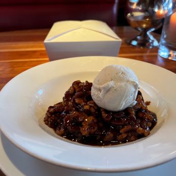 Hillstone - Apple cobbler - New American Near Me - San Francisco, California Hillstone - Apple cobbler - New American Near Me - San Francisco, California