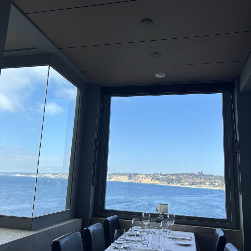 Eddie V's Prime Seafood - Beautiful view - Seafood Near Me - La Jolla, California Eddie V's Prime Seafood - Beautiful view - Seafood Near Me - La Jolla, California