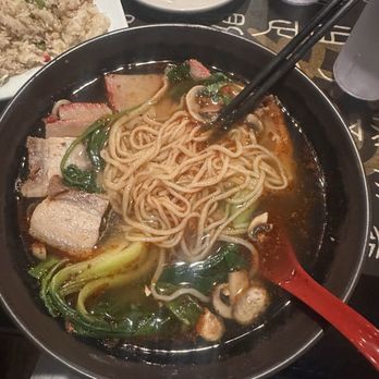 King Noodle House - Szechuan hand pulled noodles with bbq pork, roast pork, bok choy and mushrooms - Chinese Near Me - Everett, Washington King Noodle House - Szechuan hand pulled noodles with bbq pork, roast pork, bok choy and mushrooms - Chinese Near Me - Everett, Washington