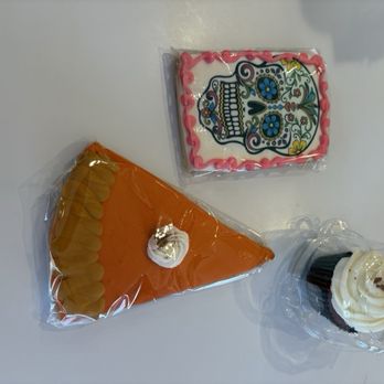 Alpine Pastry & Cakes - Deserts at Alpine - Bakeries Near Me - Concord, California