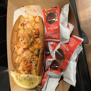 PRK 101 - Lobster roll - Beer Bar Near Me - Carlsbad, California PRK 101 - Lobster roll - Beer Bar Near Me - Carlsbad, California