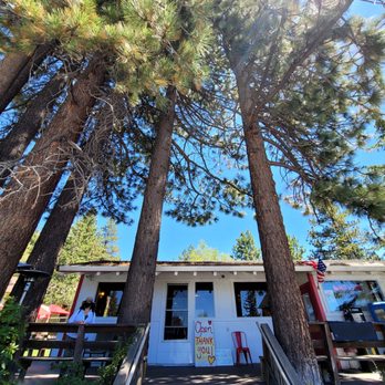 Red Hut Cafe Nevada - Outside of Red Hut Cafe on 7/23/22 - American Near Me - Stateline, Nevada Red Hut Cafe Nevada - Outside of Red Hut Cafe on 7/23/22 - American Near Me - Stateline, Nevada