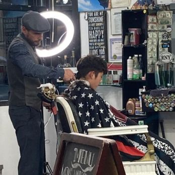 Flippers Barbershop - Barbers Near Me - Troy, New York