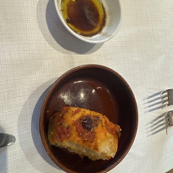Vallocaia - Complimentary bread focaccia - Italian Near Me - Zürich, ZH Vallocaia - Complimentary bread focaccia - Italian Near Me - Zürich, ZH