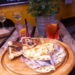 Il Sapore Della Dolce Vita - Miam : piadina pancetta et crescione au radiccio, noix et gorgonzola (luna je crois)
