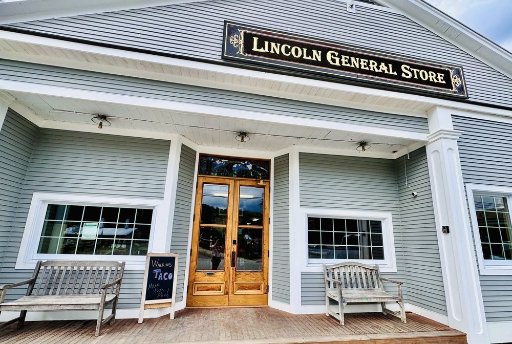 Lincoln General Store Logo