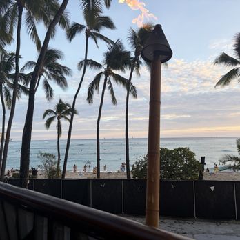 Hula Grill Waikiki - view - Hawaiian Near Me - Honolulu, Hawaii