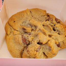 Milk Chocolate Chip Cookie